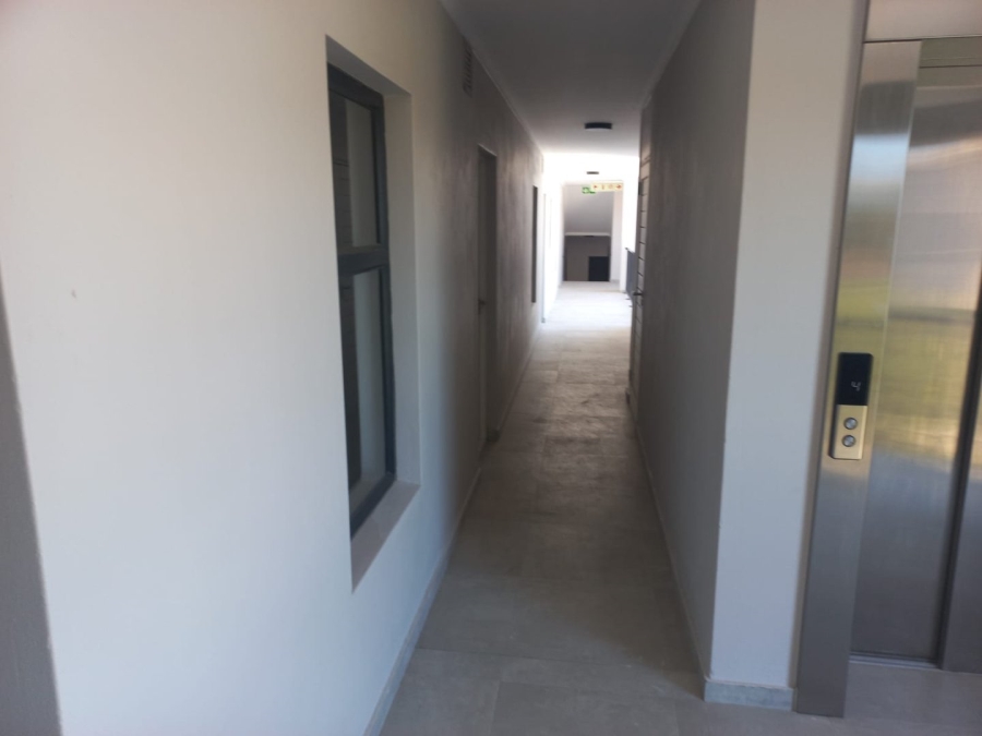 1 Bedroom Property for Sale in Table View Western Cape